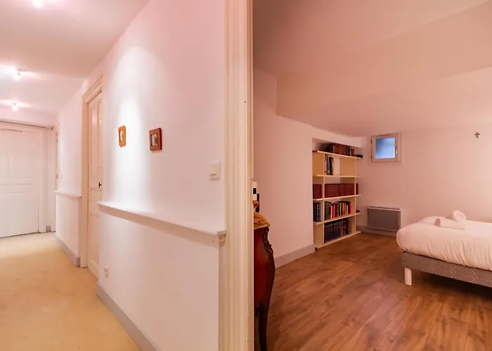 La Petite Conciеrgeriе Du Grand-rond Lägenhet